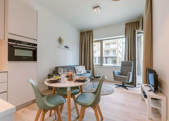 Huswell - Modern Apartment In A New Residence Near The Sea
